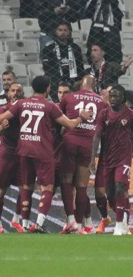 2 yıl &ouml;nce Trabzonspor'daydı: Milli futbolcu 1. Lig ekibine imzayı attı