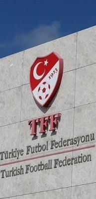 Eski milli futbolcu hayatını kaybetti