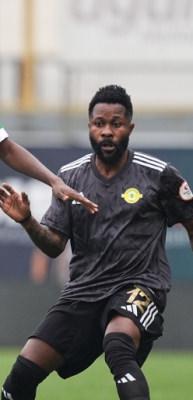 Esenler Erokspor, lider Amedspor'a g&ouml;z kırptı 