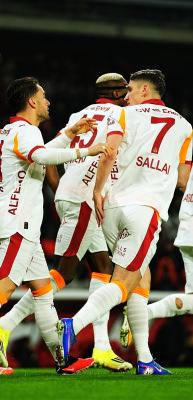 Galatasaray ligdeki yenilmezlik serisini 7 ma&ccedil;a &ccedil;ıkardı