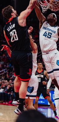 Alperen Şeng&uuml;n'&uuml;n 33 sayı attığı ma&ccedil;ta Houston, Memphis'i mağlup etti