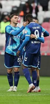 3'te 3 yapan Samsunspor kupada lider