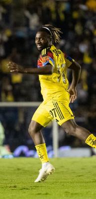 'Irk&ccedil;ılık' iddiasıyla ayrılmıştı: Saint-Maximin yeni takımı i&ccedil;in Fransa'da