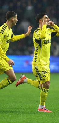 Tarihe ge&ccedil;en rekor! Fenerbah&ccedil;e 20 yıl sonra ilki yaşadı