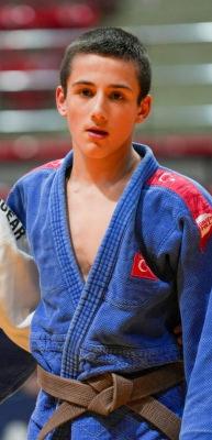 &Uuml;mraniye Belediyesi Spor Kul&uuml;b&uuml;'nden T&uuml;rkiye Şampiyonası'nda &ccedil;ifte altın