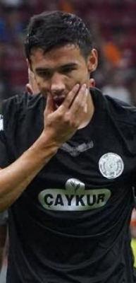 Rizespor Alikulov ile yola devam dedi! S&ouml;zleşmesi uzatıldı