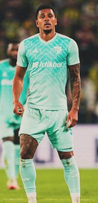 S&uuml;per Lig'de takımını takipten &ccedil;ıkan forvet kadro dışı bırakıldı