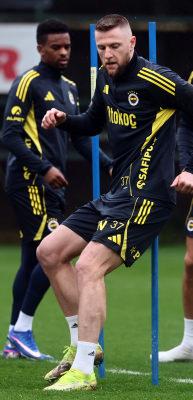 Tedesco son taktiği &ccedil;alıştırdı! F.Bah&ccedil;e, Trabzon ma&ccedil;ına hazır