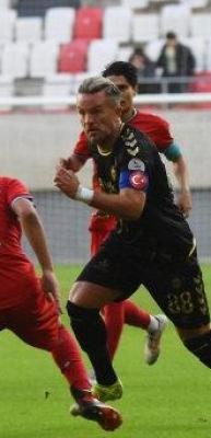 3. Lig ekibinde taşlar yerinden oynuyor! 39'luk isme forma şansı