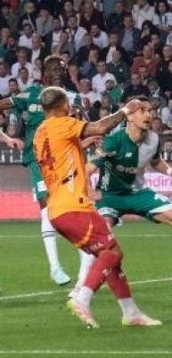 Konyaspor ve Galatasaray 50. randevuda! 2007'de unutulmaz ma&ccedil;