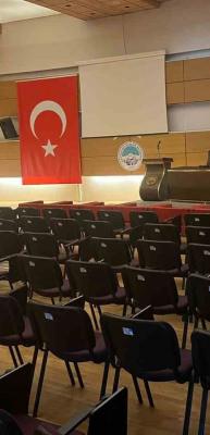 S&uuml;per Lig ekibinde se&ccedil;ime gidildi: Salon boş kaldı