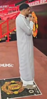 Manchester United'ın evinde akşam ezanı okundu, iftar etkinliği d&uuml;zenlendi