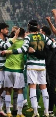 Adım adım şampiyonluğa gidiyorlar! 41 bin taraftar &ouml;n&uuml;nde kritik zafer