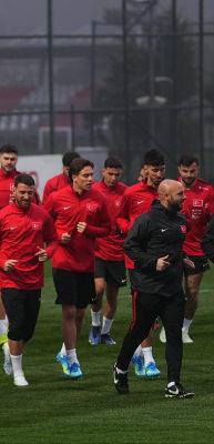 Milli Takım antrenmanında Serdal Adalı s&uuml;rprizi