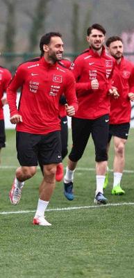 Milliler Romanya ma&ccedil;ına hazır! Zeki &Ccedil;elik ve Merih Demiral gelişmesi