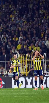 Fenerbah&ccedil;e derbi &ouml;ncesi avantajını kaybetti