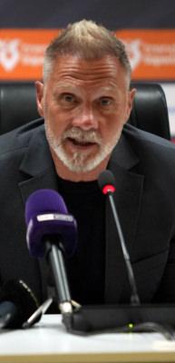 Thorsten Fink: F.Bah&ccedil;e ya da G.Saray i&ccedil;in oynamıyoruz