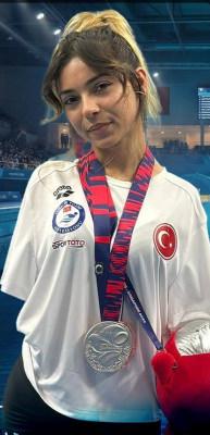 Almanya'da tarih yazdı! Milli sporcumuzdan altın madalya