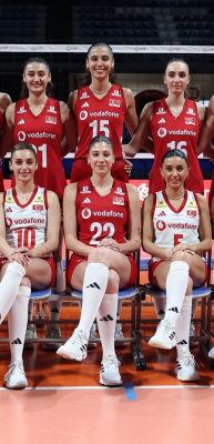 Filenin Sultanları Polonya'yı devirdi