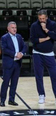 Bakan Bak, A Milli Basketbol Takımı'nın antrenmanını takip etti