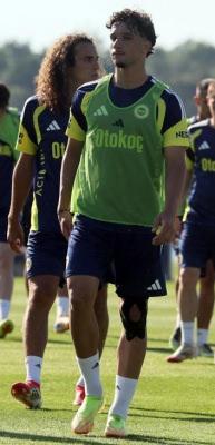 Fenerbah&ccedil;e g&uuml;n&uuml; &ccedil;ift antrenmanla tamamladı