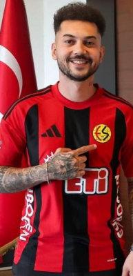 Fenerbah&ccedil;e'nin eski oyuncusu Eskişehirspor'a imza attı