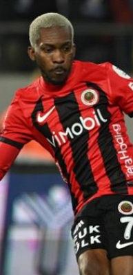 S&uuml;per Lig ekibi Gen&ccedil;lerbirliği'nde Onyekuru gelişmesi