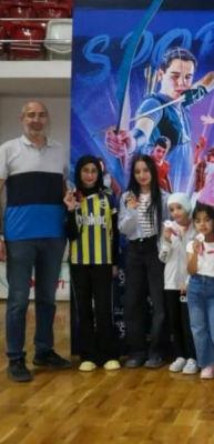 Kur&rsquo;an Kursu &ouml;ğrencileri, spor salonunda fırtına gibi esti