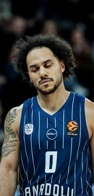 Shane Larkin'den Anadolu Efes'e sitem dolu s&ouml;zler