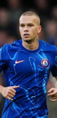 2024'ten beri cezalıydı! Yıldız futbolcu sahalara d&ouml;n&uuml;yor