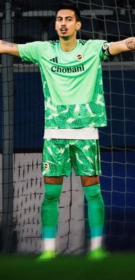 Fenerbah&ccedil;e'de ayrılık! İrfan Can Eğribayat imzayı attı