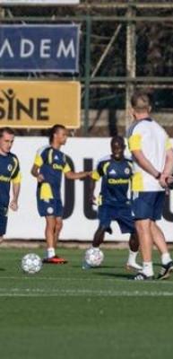 Fenerbah&ccedil;e'de Lyon ma&ccedil;ı &ouml;ncesi 4 eksik!