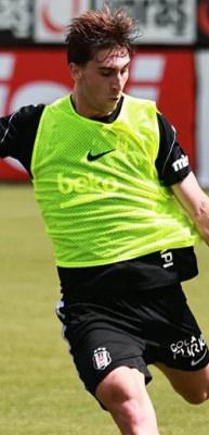 Beşiktaş'ta yeni transferler sahaya indi!