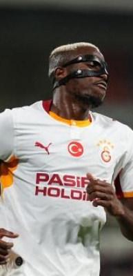 Osimhen boş ge&ccedil;miyor! Gollerine devam etti
