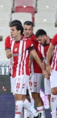 Sivasspor ge&ccedil;miş g&uuml;nlerine hasret! Dibi g&ouml;rd&uuml;ler
