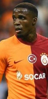 Zaha, Fenerbah&ccedil;e'nin rakibine transfer olabilir