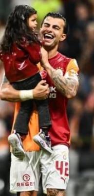 Kızı istedi Abd&uuml;lkerim attı! 'Baba gol' demişti
