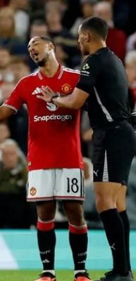 Manchester United'ı 2-0 geriden gelerek devirdiler
