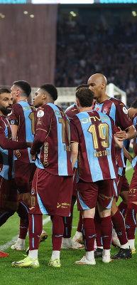 Trabzonspor'un yıldızından Salah s&ouml;zleri: Birlikte tehlikeliyiz!
