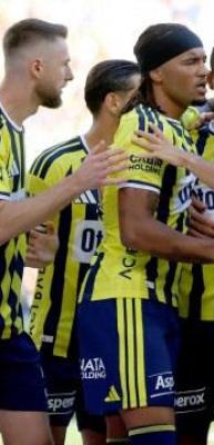 Fenerbah&ccedil;e 4 b&uuml;y&uuml;kler arasında zirvede!