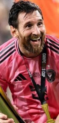Zirveye bir adım daha yaklaştı! Messi g&ouml;z&uuml;n&uuml; yeni bir rekora dikti