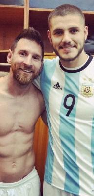Icardi'den &uuml;&ccedil; kelimelik Messi paylaşımı!