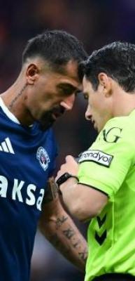 S&ouml;zleri g&uuml;ndem olmuştu! Demirbay Galatasaray taraftarından &ouml;z&uuml;r diledi