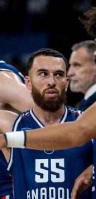 Anadolu Efes Litvanya deplasmanında parkeye &ccedil;ıkıyor!