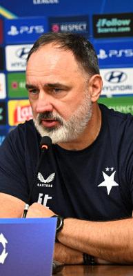 Slavia Prag'ın hocasından Kadık&ouml;y s&ouml;zleri: Birbirimizi duyamadık