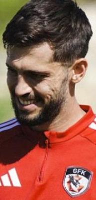 S&uuml;per Lig'de şaşırtan değişiklik! 13 dakika oynadı, hocasına tepki g&ouml;sterdi