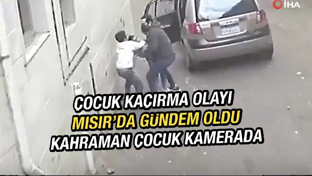 Mısır'da kuzeninin ka&ccedil;ırılmasını engelleyen &ccedil;ocuk &uuml;lkede g&uuml;ndem oldu