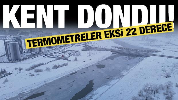 Sivas'ta hayat dondu: Termometreler eksi 22 dereceyi g&ouml;sterdi 